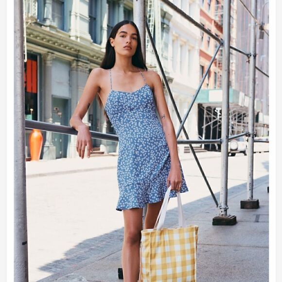 Zara Dresses & Skirts - Zara NWT Printed Mini Dress Size XL